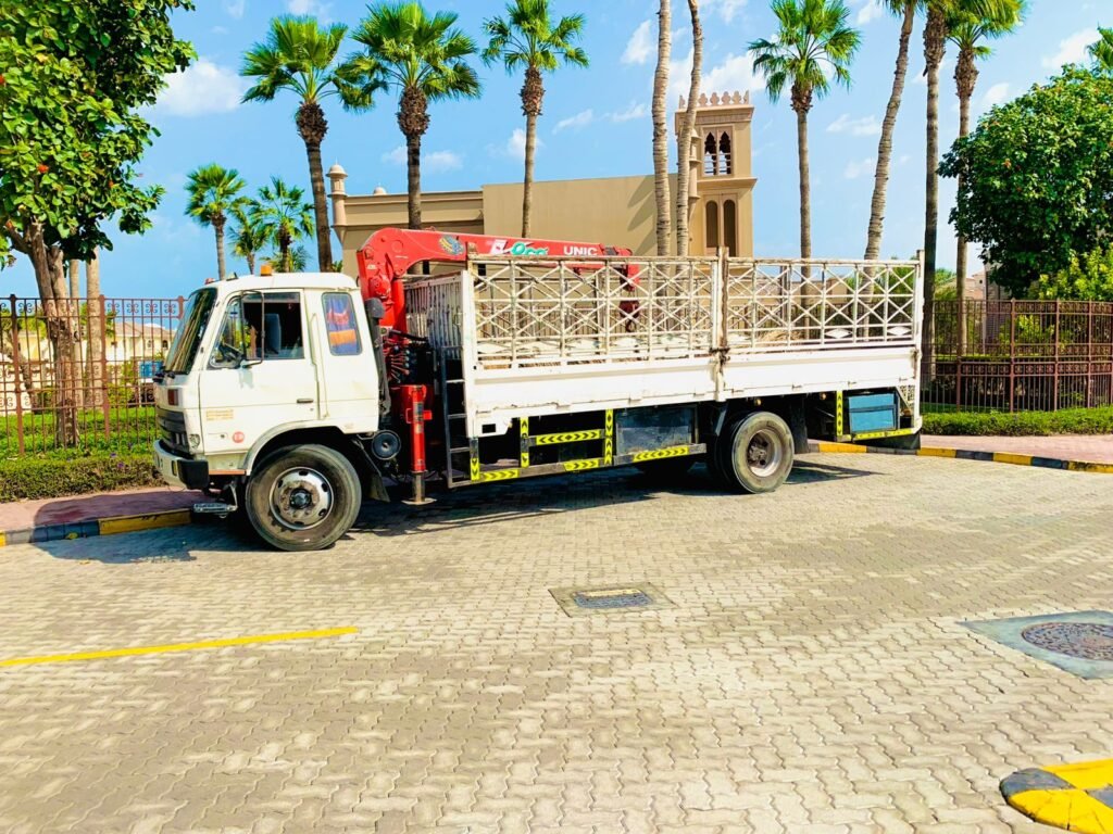 heavy duty HIAB crane truck for sale in UAE suitable for industrial lifting and construction work